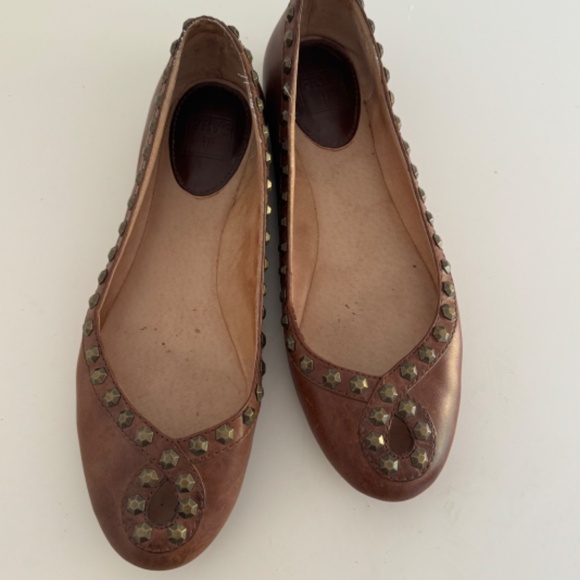 Frye - Picture 5 of 6